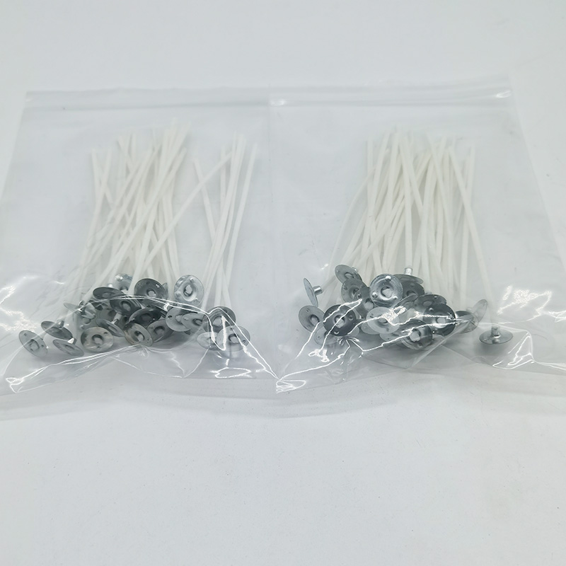 Шкляны слоік з кнотам з баваўняным кнотам