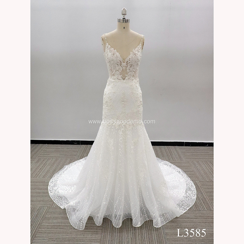 Latest design white applique elegant lace mermaid wedding dress with sweep train