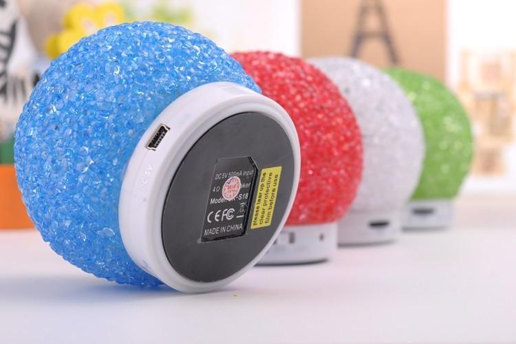 Colorful Christmas Snowball Bluetooth Speaker Wireless Speaker (SMS-BT33)