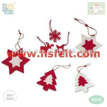 Polyester decorative pendants on Santa trees