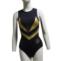 Gymnastiekwedstrijd maillots met borduurlogo