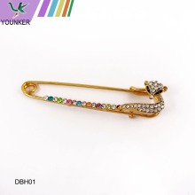 Fox shape with colorful crystal brooch pins, factory price animal shape rhinestone brooch, custom crystal brooch