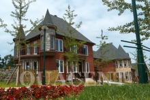 The Fast Assembly Villa