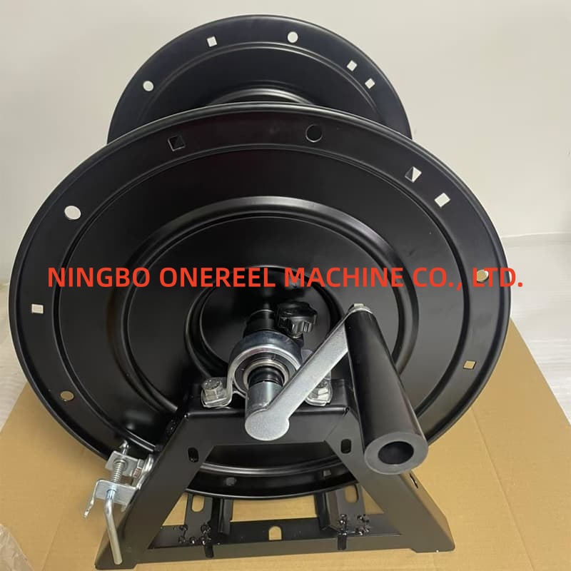 Hose Reel (2) Hose Reel (2)