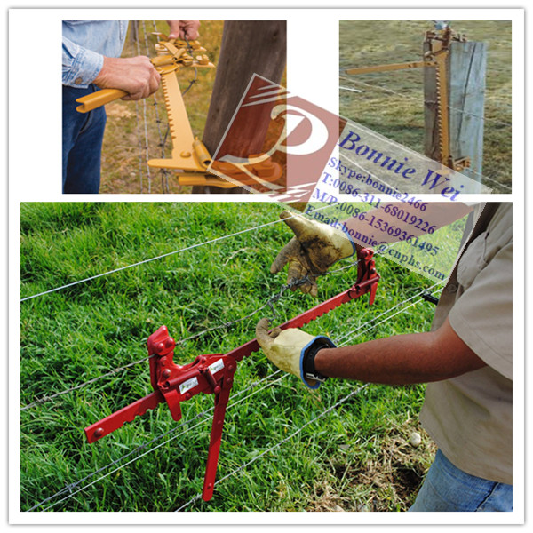 Fence wire stretcher for barbed wire