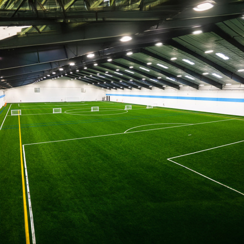 Treinamento de futebol em grama artificial confiável