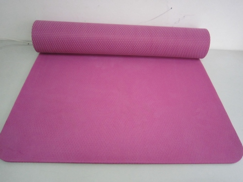 Natural rubber yoga mat