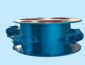 Gas pressure regulating valve group