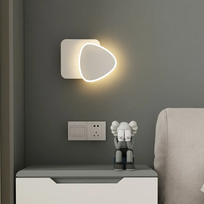 Modern Minimalist Wall Lighting for Chic Home Decor