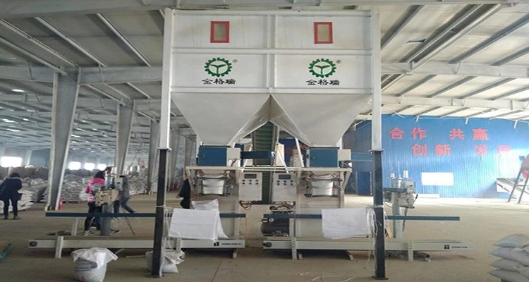 Wood pellet packing machine