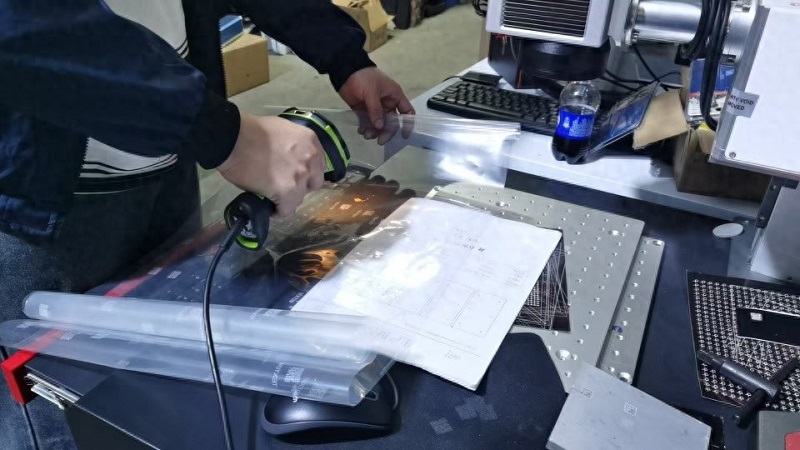 Chuke Intelligent pneumatic marking machine will be shipped to Dubai customers, adding another international name card to the Chinese manufacturing brand