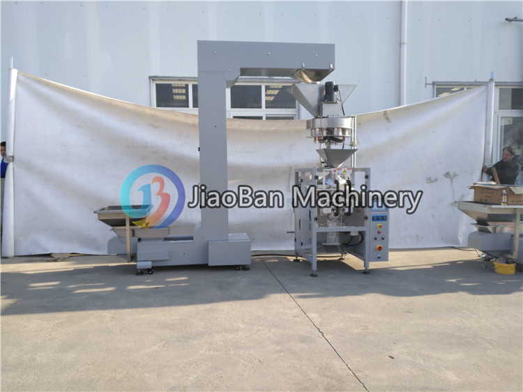 Fully automatic sachet tortilla crisps rice crispy puffed food popcorn bag packing machine corn tortilla chips packaging machine