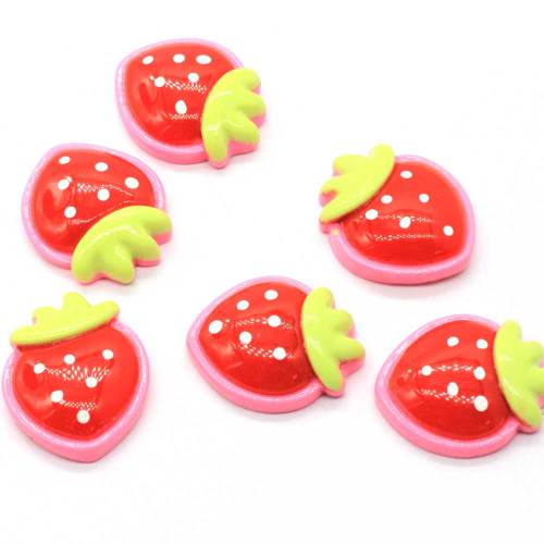 Perle de résine Kawaii en forme de fraise douce décorative pour la décoration artisanale charmes de décoration de réfrigérateur perles ornements de jouets