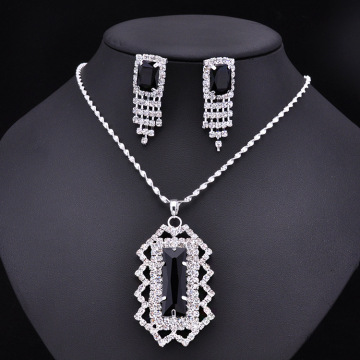 Conjunto de joyas de aretes de diamantes y piedras preciosas