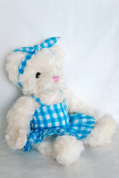 The Scottish wind couples to bear a wedding gift