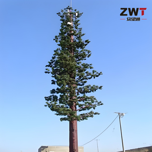 Torre de aparência natural para áreas urbanas