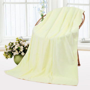 Large White 70/ 140 Microfiber Bath Towel/ Towels