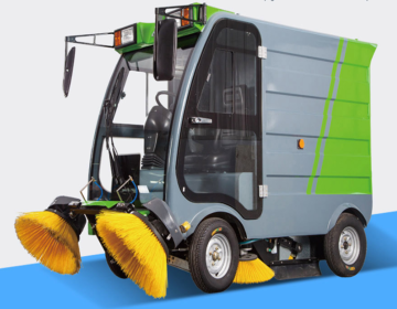 Pure electric road sweeper