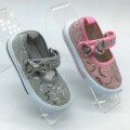 子供の女の子の蝶のキャンバスの靴を卸売