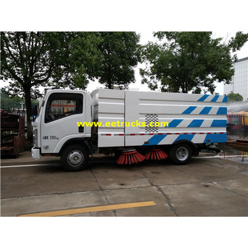 ISUZU 1500 Gallon Road Cleaning Trucks