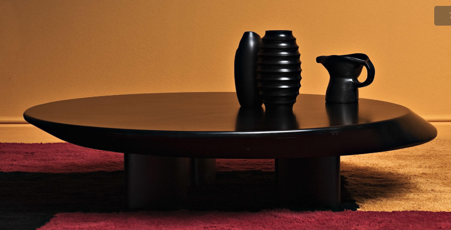 Diseño moderno 520 Table baja de Acuerdo por Charlotte Perriand