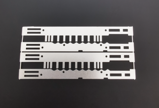 Finies délicates Gravure le cadre du plomb IC Multi-pin