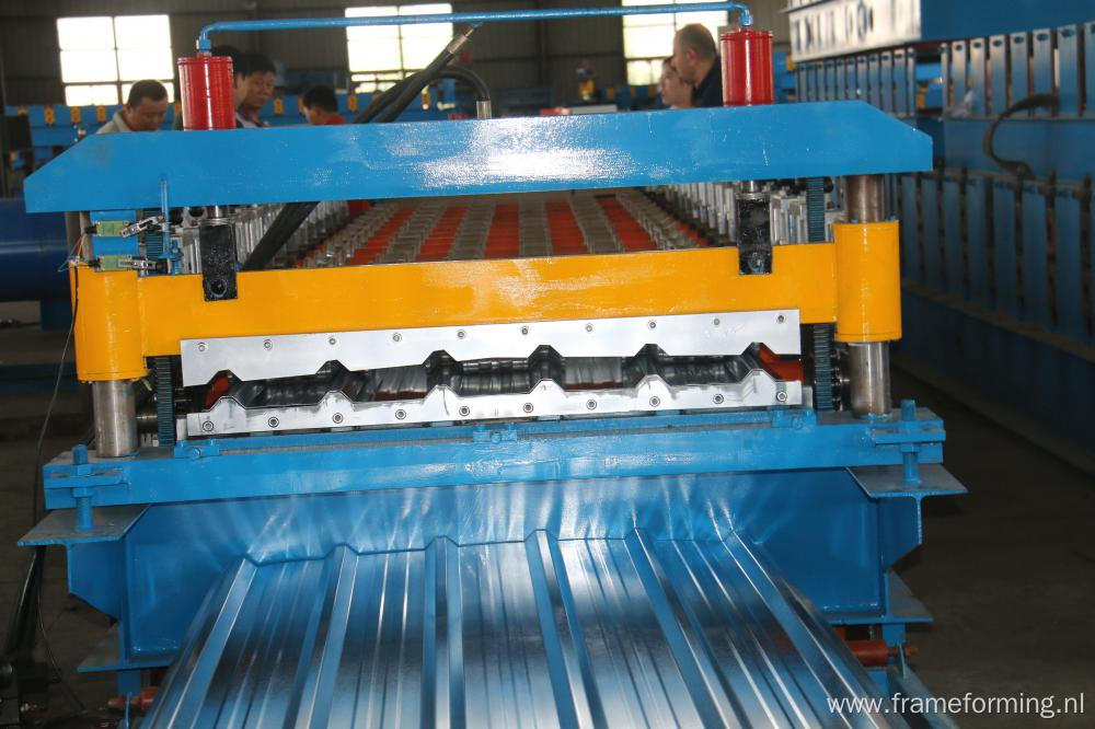 Roofing Sheet Roll Forming Machine with Trapezoid Tile