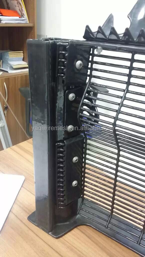 76.2mm*12.7mm anti-climb galvanized/pvc coated welded mesh fence used in army