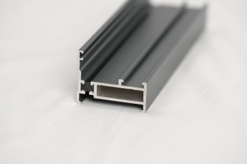 Anodized insulated aluminum profiles for construction