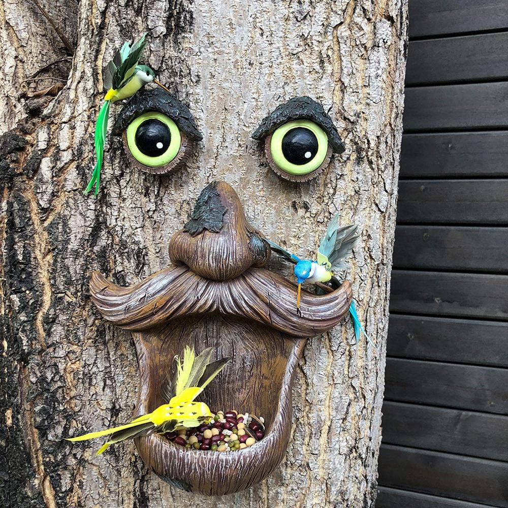 Tree Hugger Sculpture Tree twarz Bird Feeder