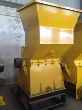 car shell crusher mobile shredder kibbler shredding machine