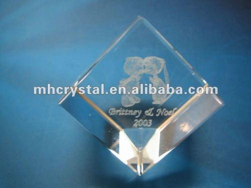 Engraved Crystal Cube MH-F0290