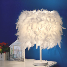 Creative Romantic Luxury Ostrich Feather LED Desk Lamp