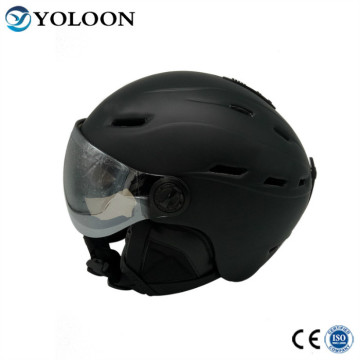 Pasadyang ipininta ski helmet integrated visor.