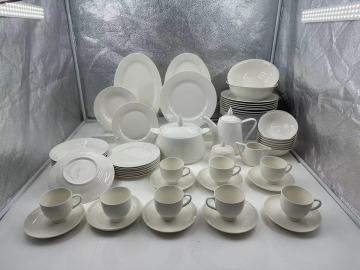 Ceramic tableware of the dining table