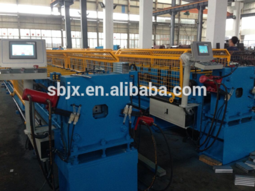 Downpipe roll forming machine