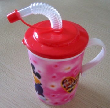 Mug with straw