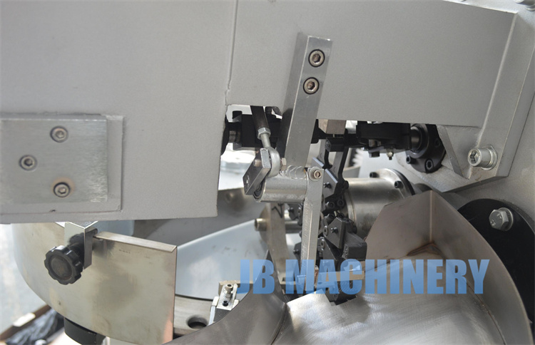 JB-600S Automatic Candy Double Twist / Single Twist Packaging Machine