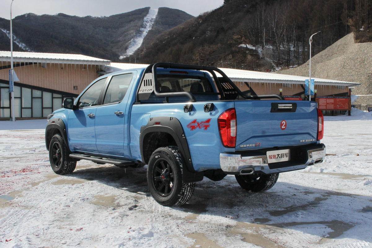 Мобильный пикап для рекламных щитов с двойными рядами Mobile Billboard Pickup with Double Rows