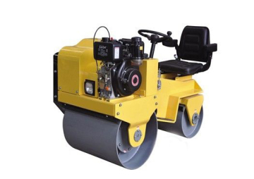 Ride-on full hydraulic road roller