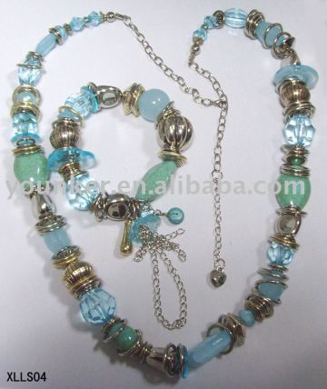 Plastic Beads Necklace & Bracelet