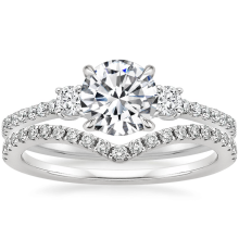 18K White Gold Round Cut Wedding Ring Set