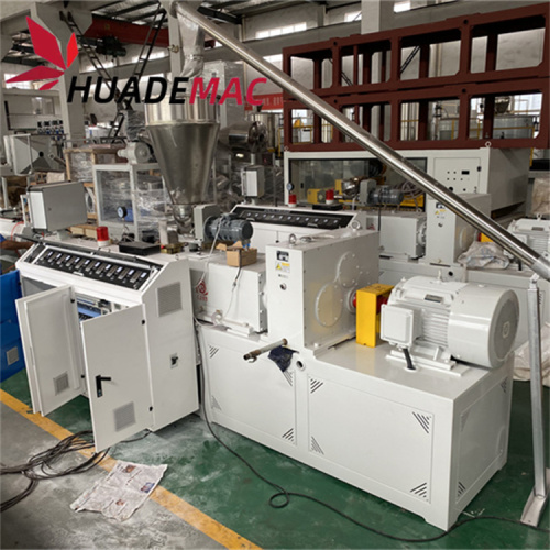 Machine de fabrication de tuyaux UPVC 40-160 mm