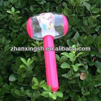 SMALL INFLATABLE HAMMER TOY