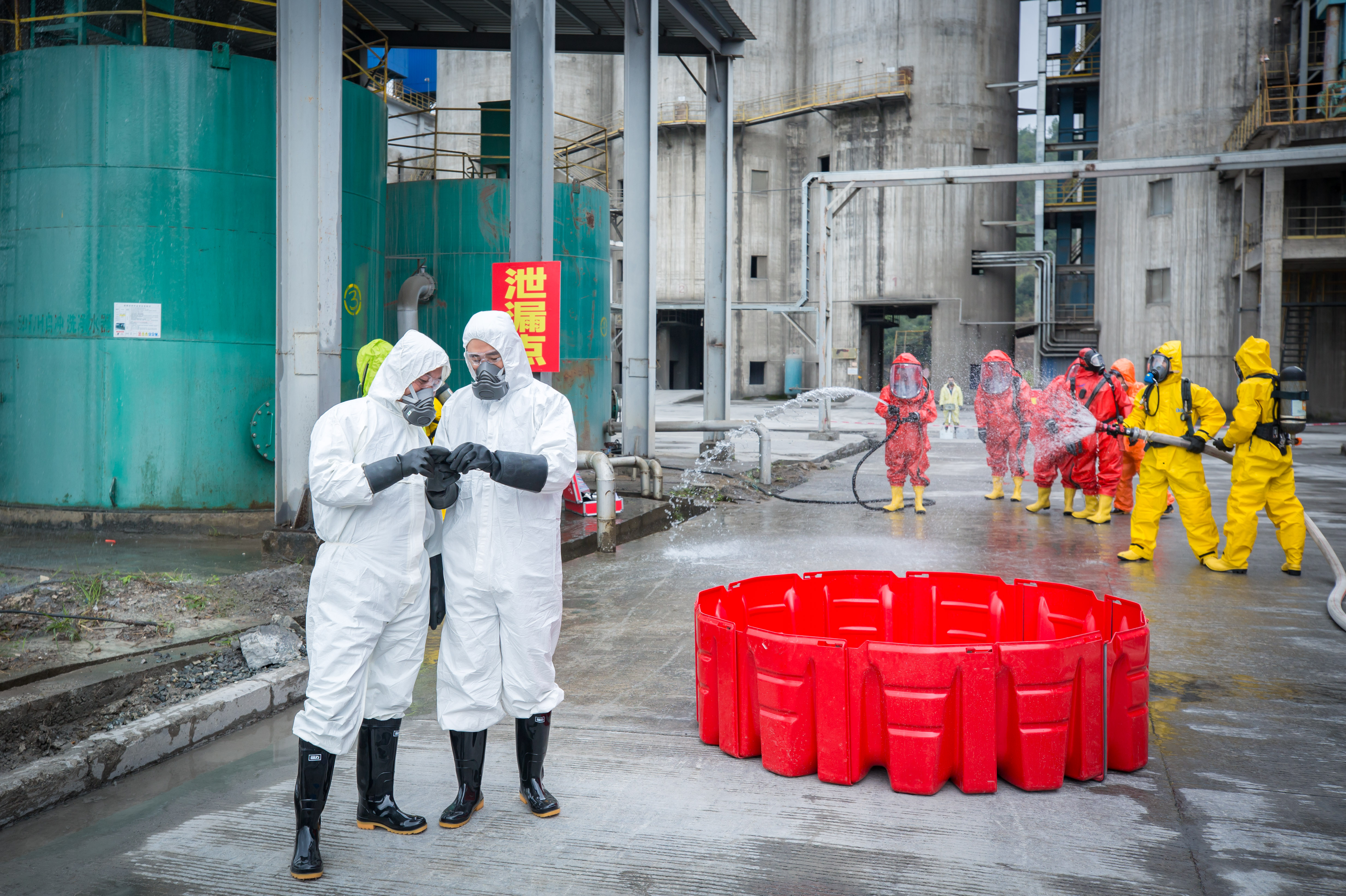 Flood barriers for firefighting rescue emergency safety