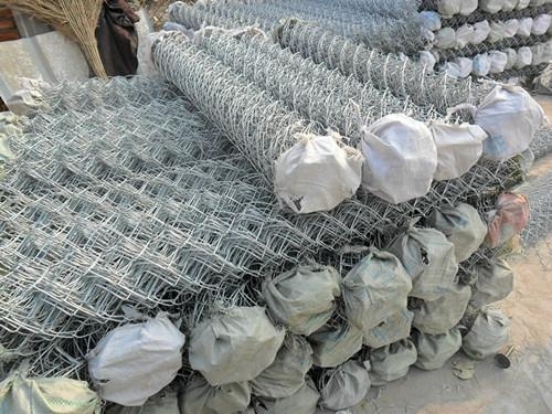 Galvanized Chainlink Wire Mesh Fencing (s314)