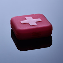 Custodia per pillola a forma quadrata di viaggio in plastica 4 compartimenti