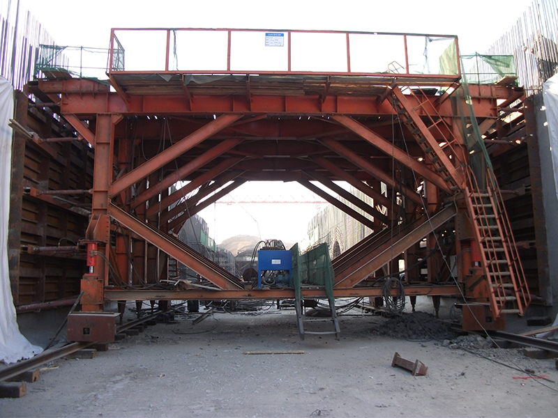 Formwork Trolley in Tunnel