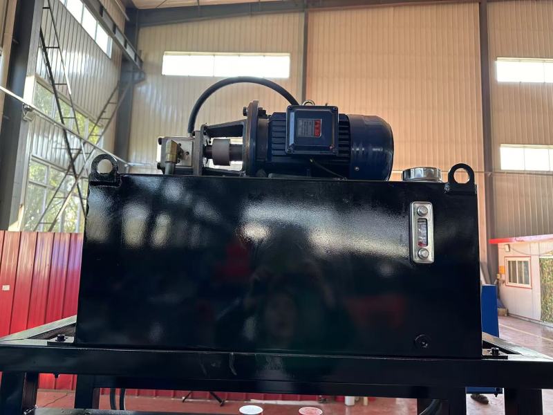 Yiping automatic bridge cover forming machine