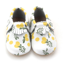 Mocassins de conception populaire Chaussures de poupées en cuir pour bébé